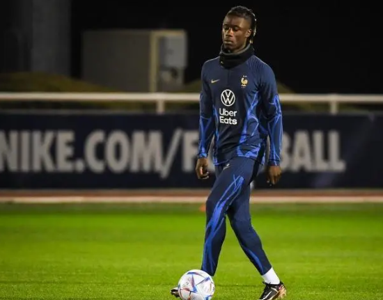 罗马诺：卡马文加右膝伤情乐观，伤势并不严重